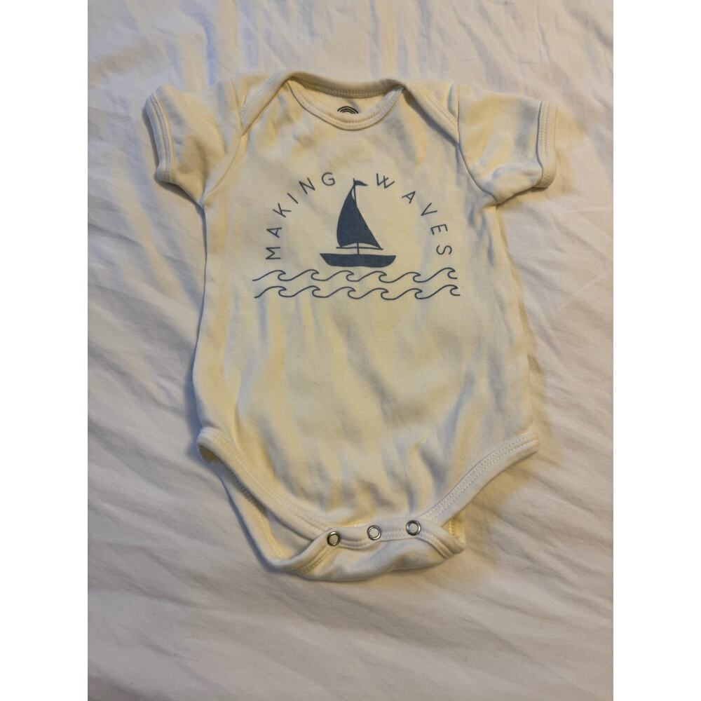 Emerson & friends cream sailboat onesie 6-12 mos EUC